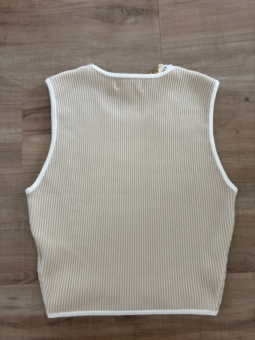 House of Harlow 1960 Cream Ribbed Tank with White Trim - Picture 4 of 4